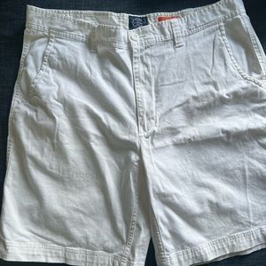 ST JOHN BAY KHAKI DOCKER CARGO SHORT SIZE 40
